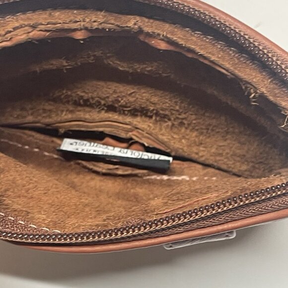 Vintage Victoria Leather Co. Bag Made in USA Brown Genuine Zip Leather Belt Bag - Picture 4 of 8